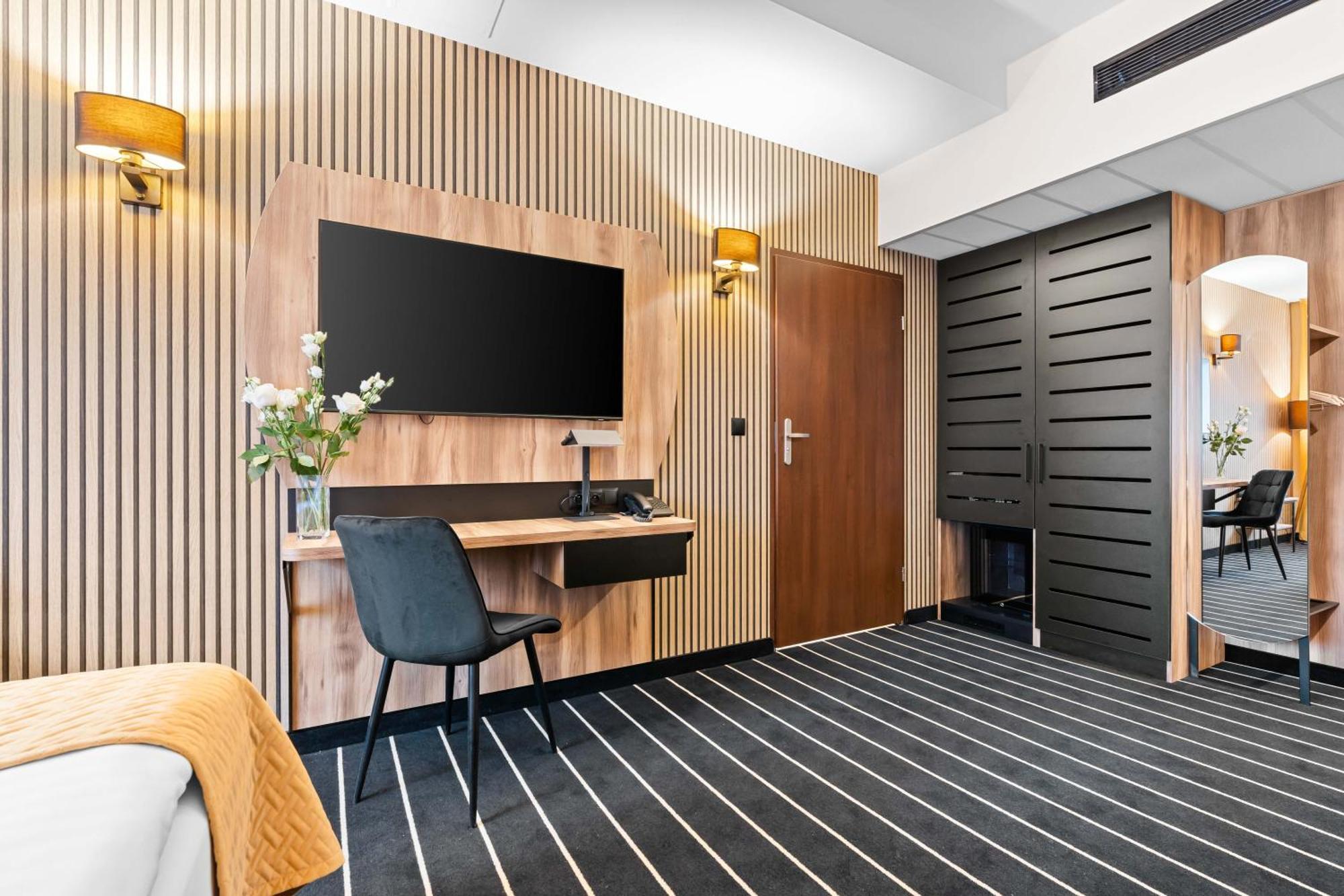 Park Hotel Diament Breslavia Esterno foto