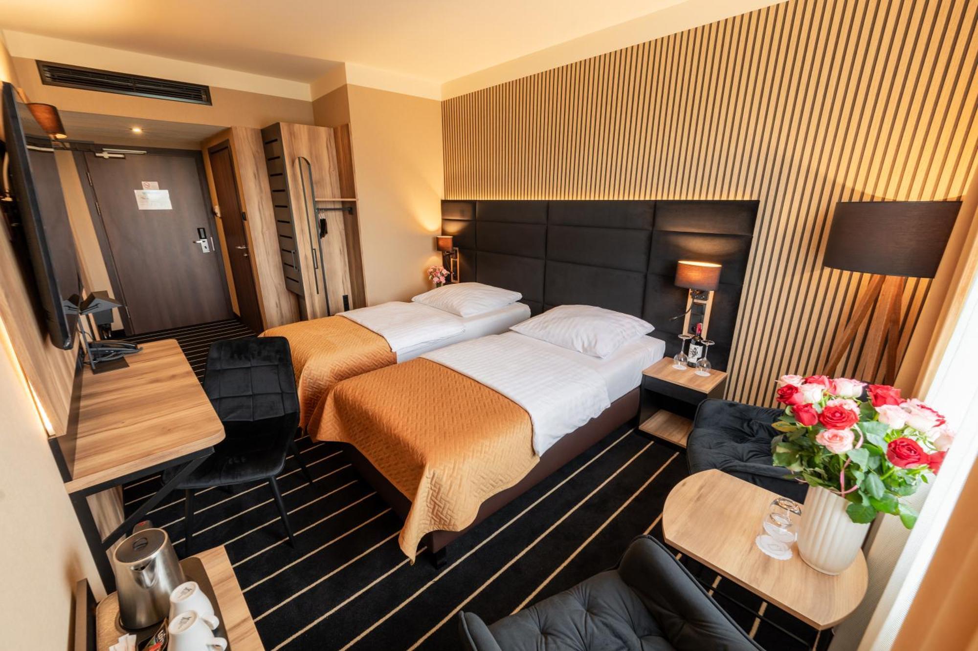 Park Hotel Diament Breslavia Esterno foto