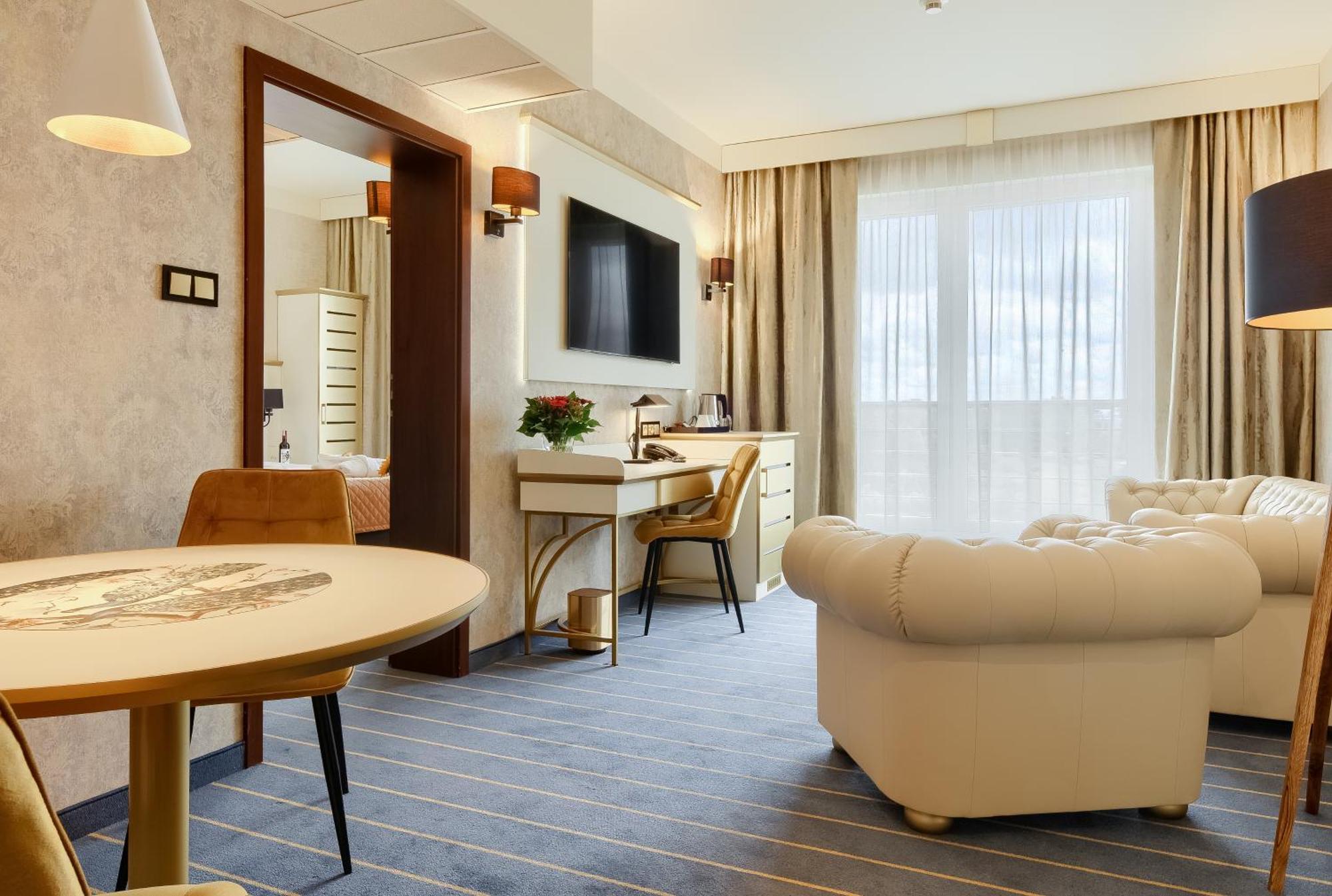 Park Hotel Diament Breslavia Esterno foto