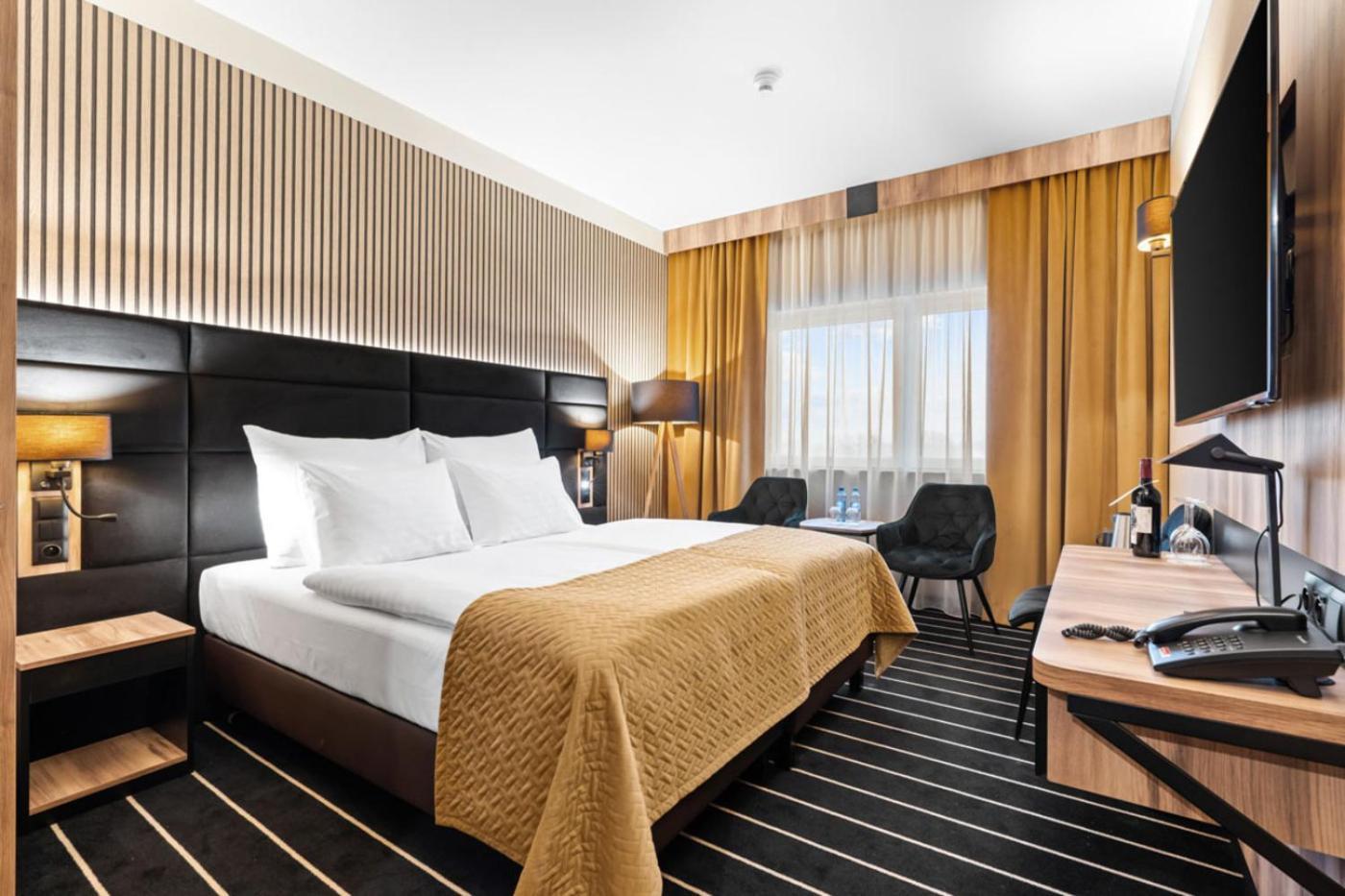 Park Hotel Diament Breslavia Esterno foto