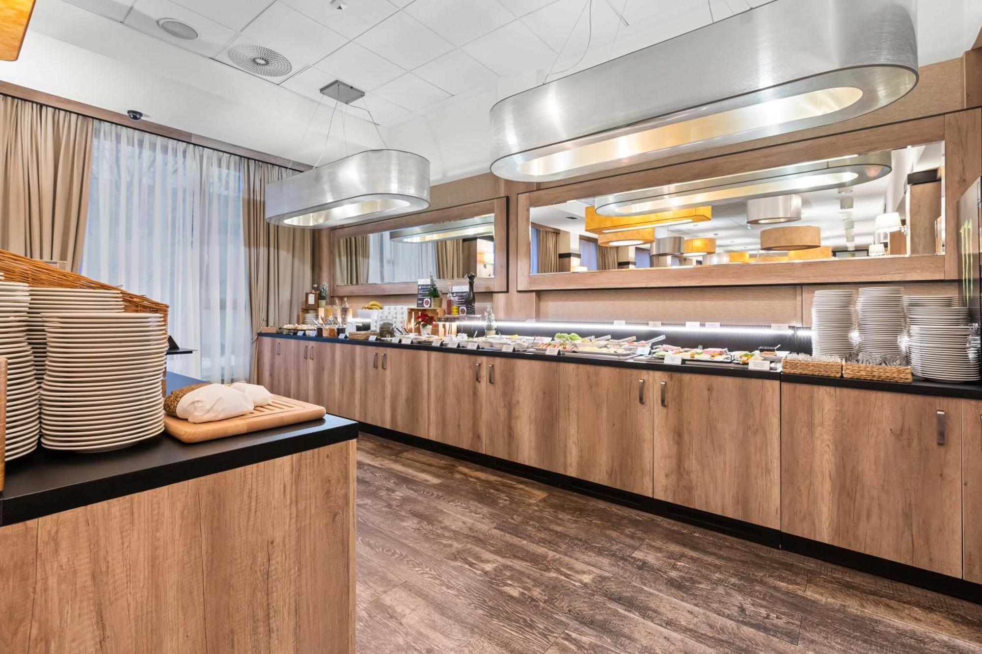 Park Hotel Diament Breslavia Esterno foto