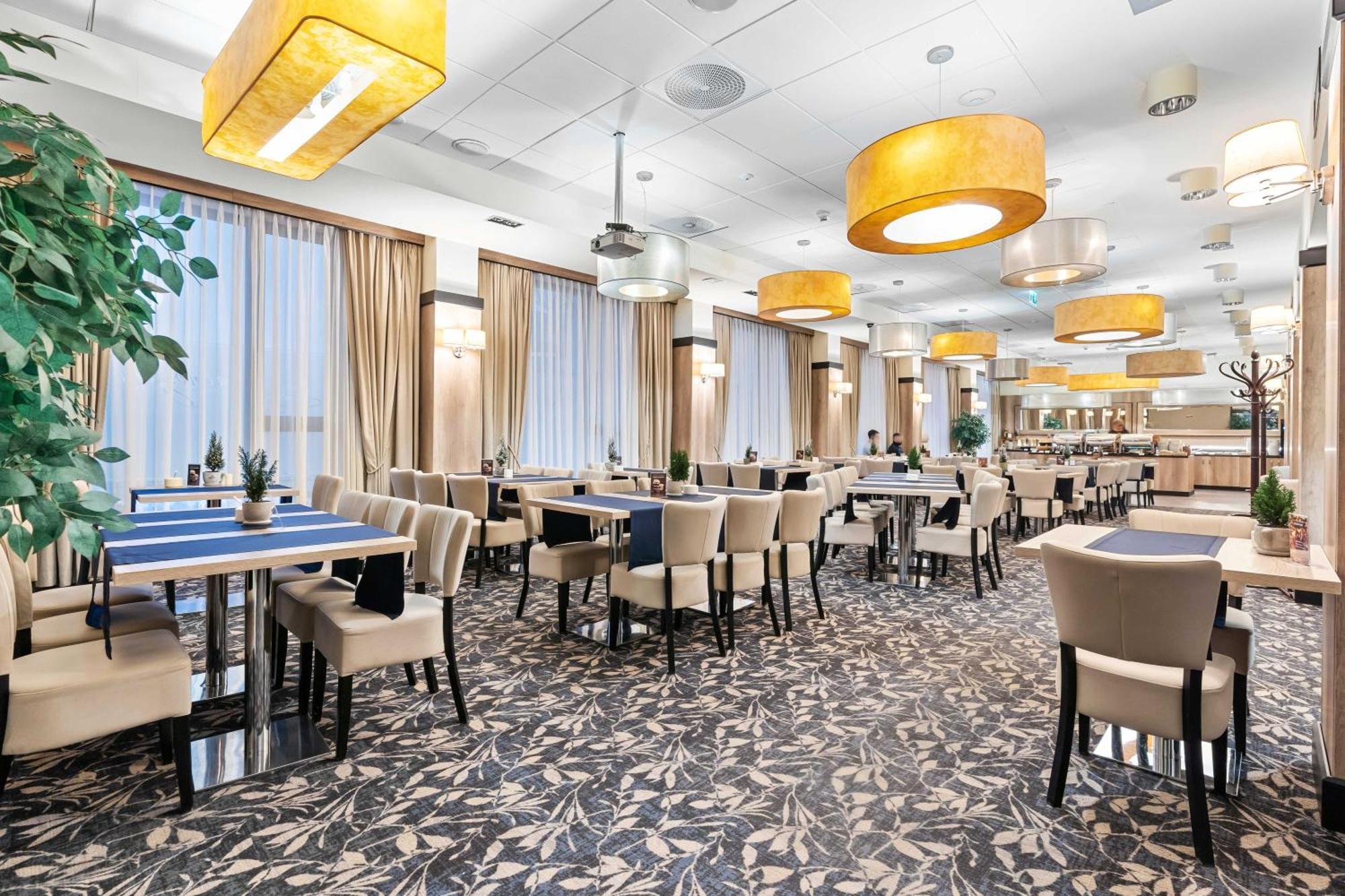 Park Hotel Diament Breslavia Esterno foto