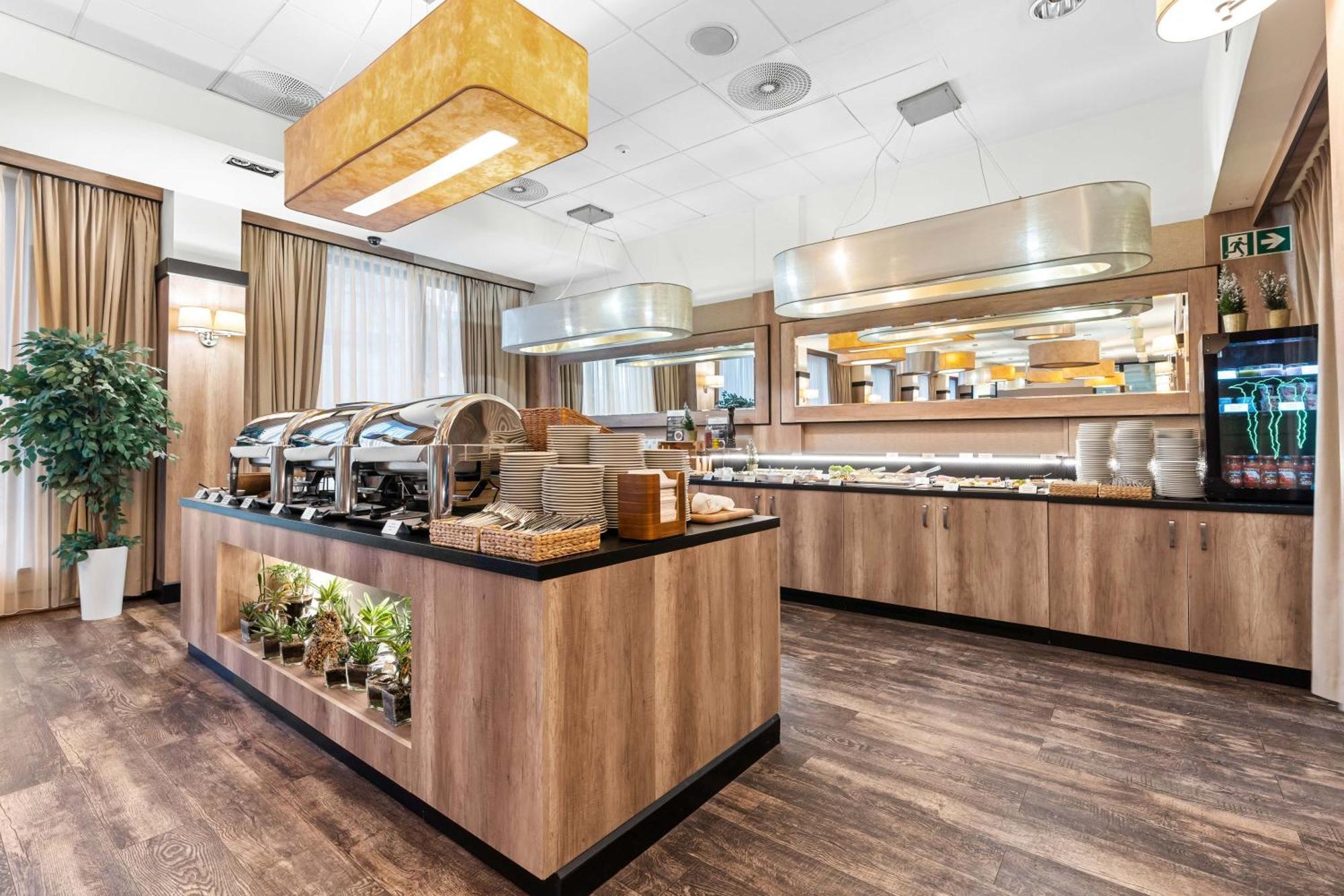 Park Hotel Diament Breslavia Esterno foto